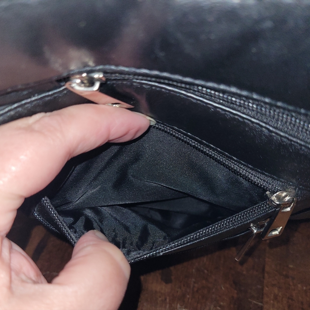 Quenchy London Black Leather Multi-pocket 2 Strap Handbag. - Picture 5 of 13